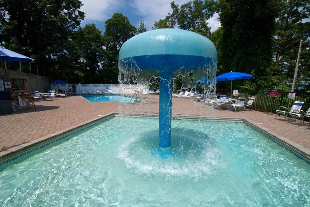 גטלינבורג Moonshine Chalet, Hot Tub, Pool Access, Wifi, 1089 Free Tickets Each Paid Day, Dollywood And More מראה חיצוני תמונה
