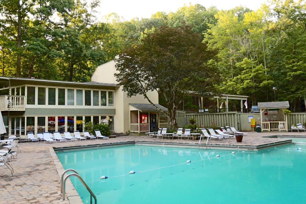 גטלינבורג Moonshine Chalet, Hot Tub, Pool Access, Wifi, 1089 Free Tickets Each Paid Day, Dollywood And More מראה חיצוני תמונה